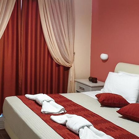 Helen Apartments & Studios Agios Stefanos Avliotes  ภายนอก รูปภาพ